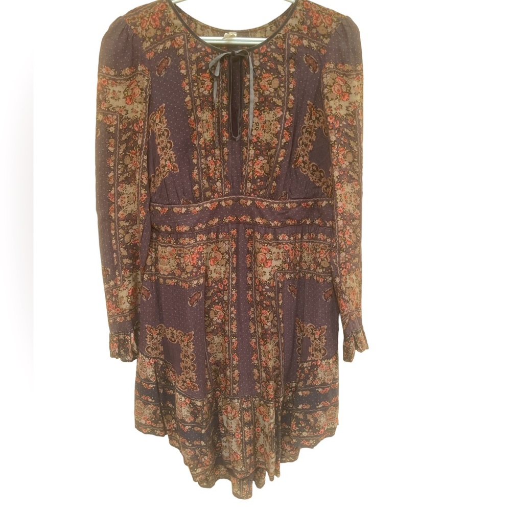 Free people floral dress with keyhole in front neckline